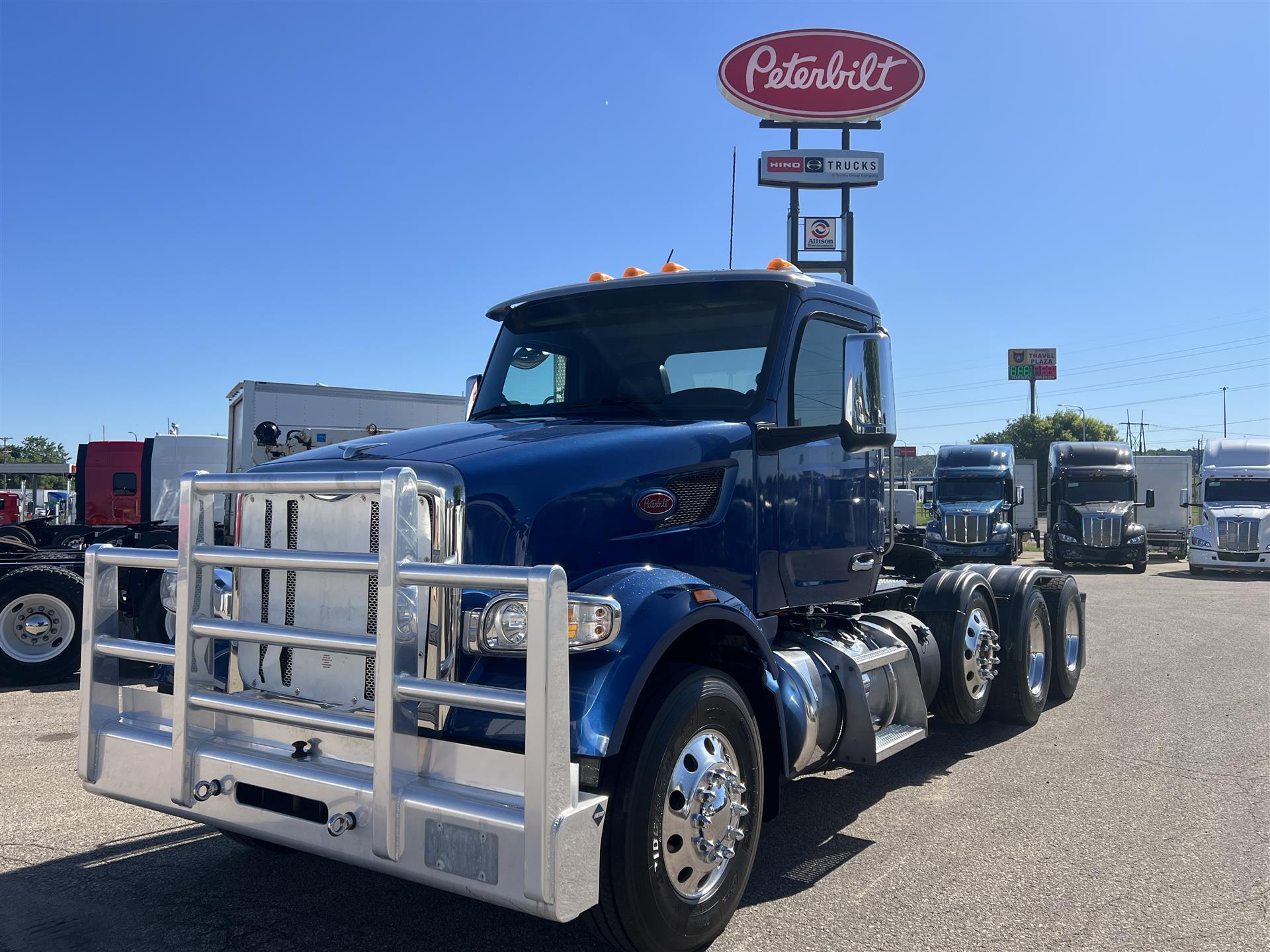 2023 PETERBILT 567 in South Saint Paul, MN