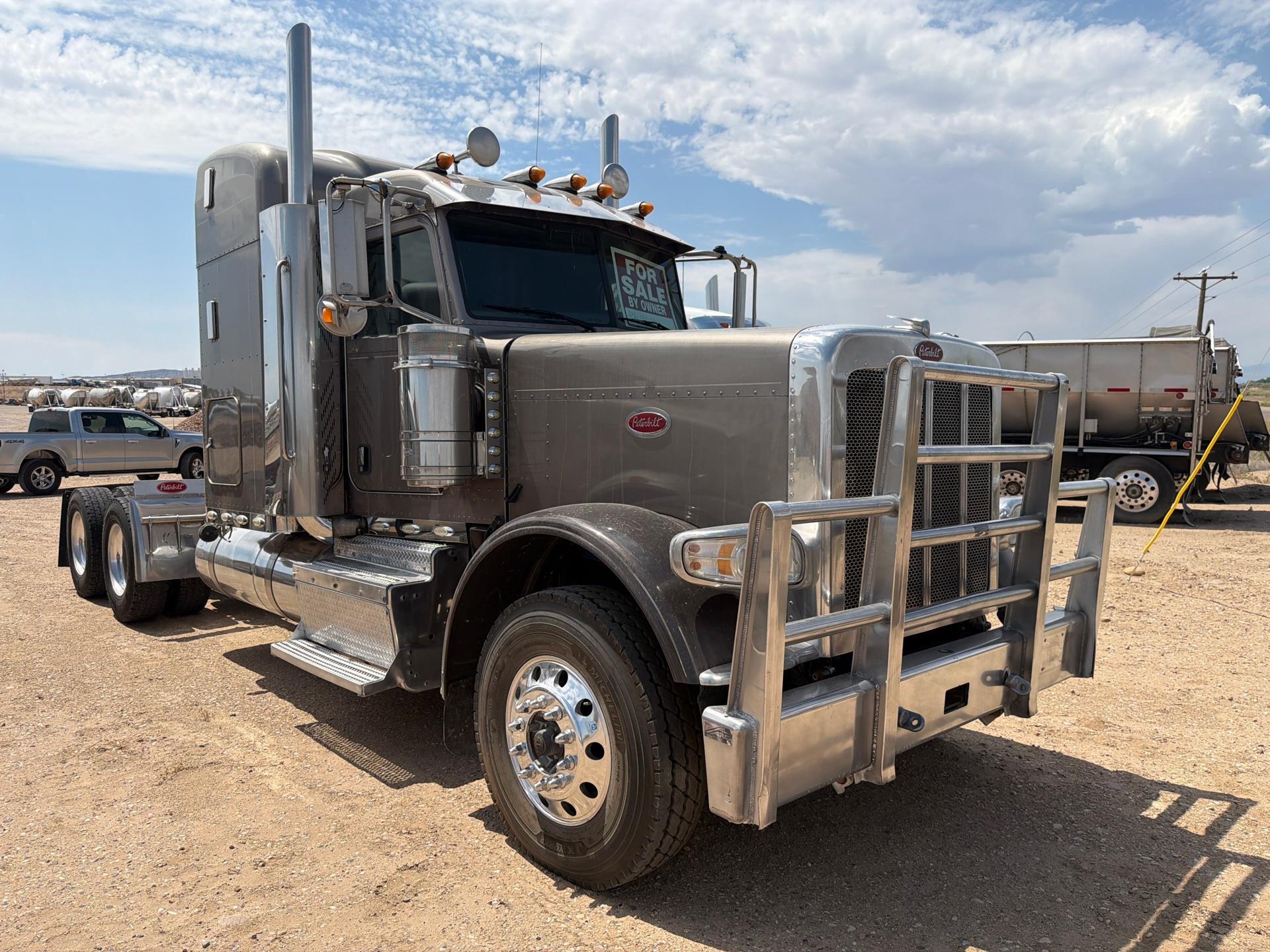 2012 Peterbilt 388 in Austin, TX