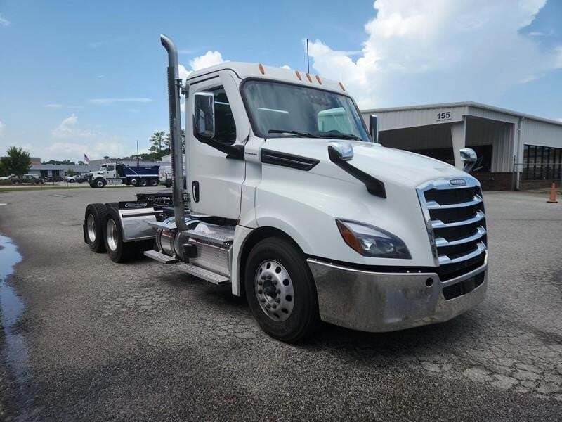 2027 FREIGHTLINER CASCADIA 126 in Wilmington, NC