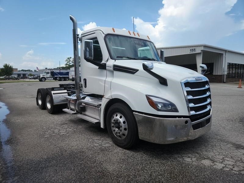 2027 FREIGHTLINER CASCADIA 126 in Wilmington, NC