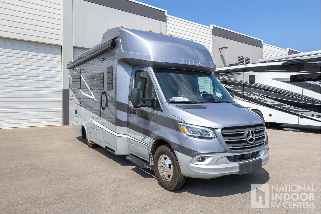 A photo of this 2027 Tiffin Motorhomes Wayfarer 25XLW