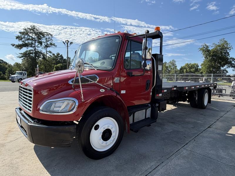 2015 FREIGHTLINER BUSINESS CLASS M2 106 in Waycross, GA