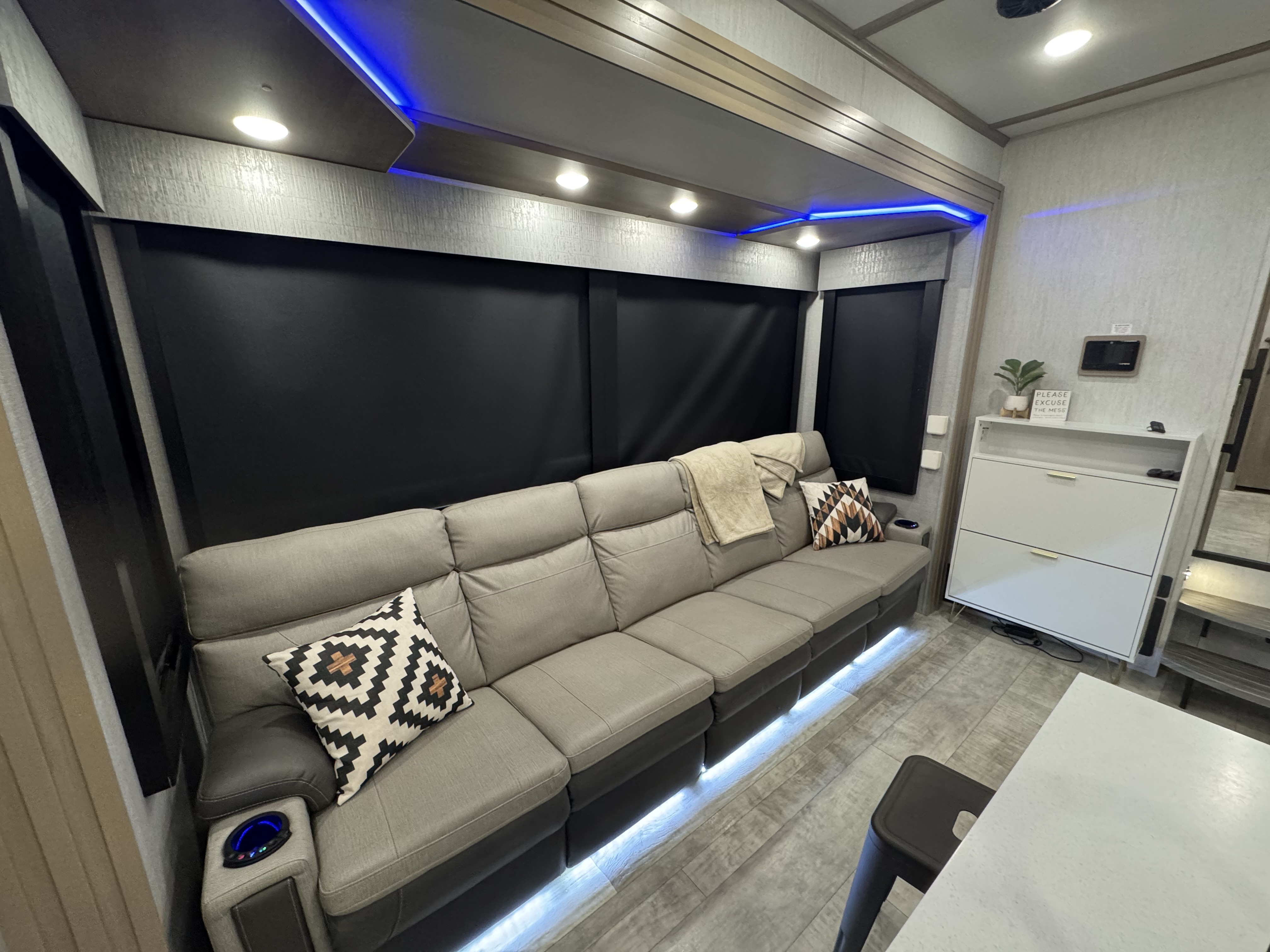 2023 Grand Design MOMENTUM 410TH in rolesville NC