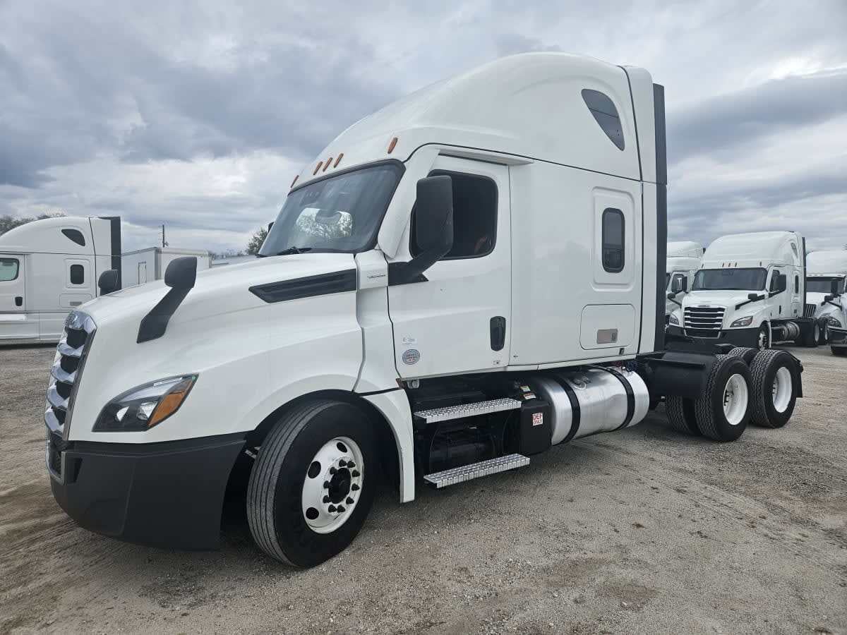2022 FREIGHTLINER CASCADIA 126 in Orlando, FL