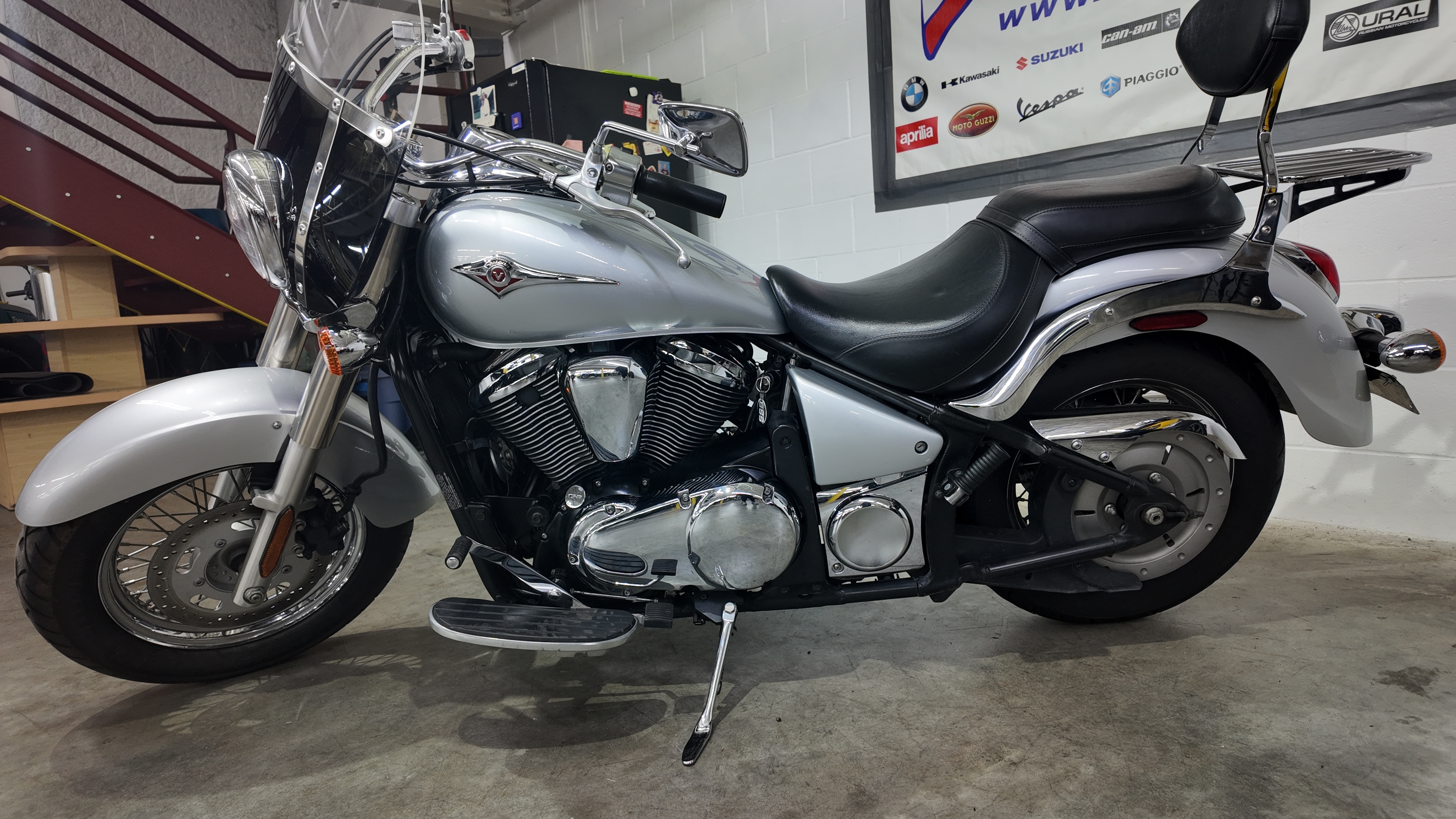 2006 Kawasaki VN900B6F CLASSIC in Lakeville, MN