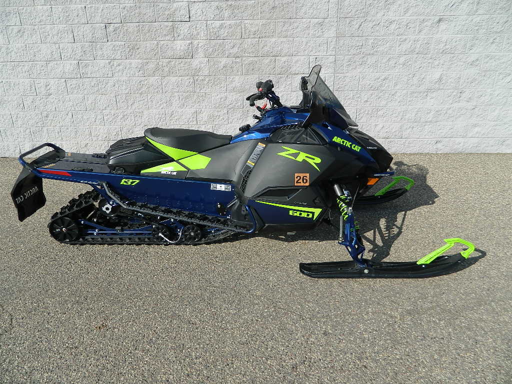 2024 Arctic Cat ZR 600 w/ ATAC 137/1.25 PBE Galaxy Blue 137 W/ ATAC in stillwater MN