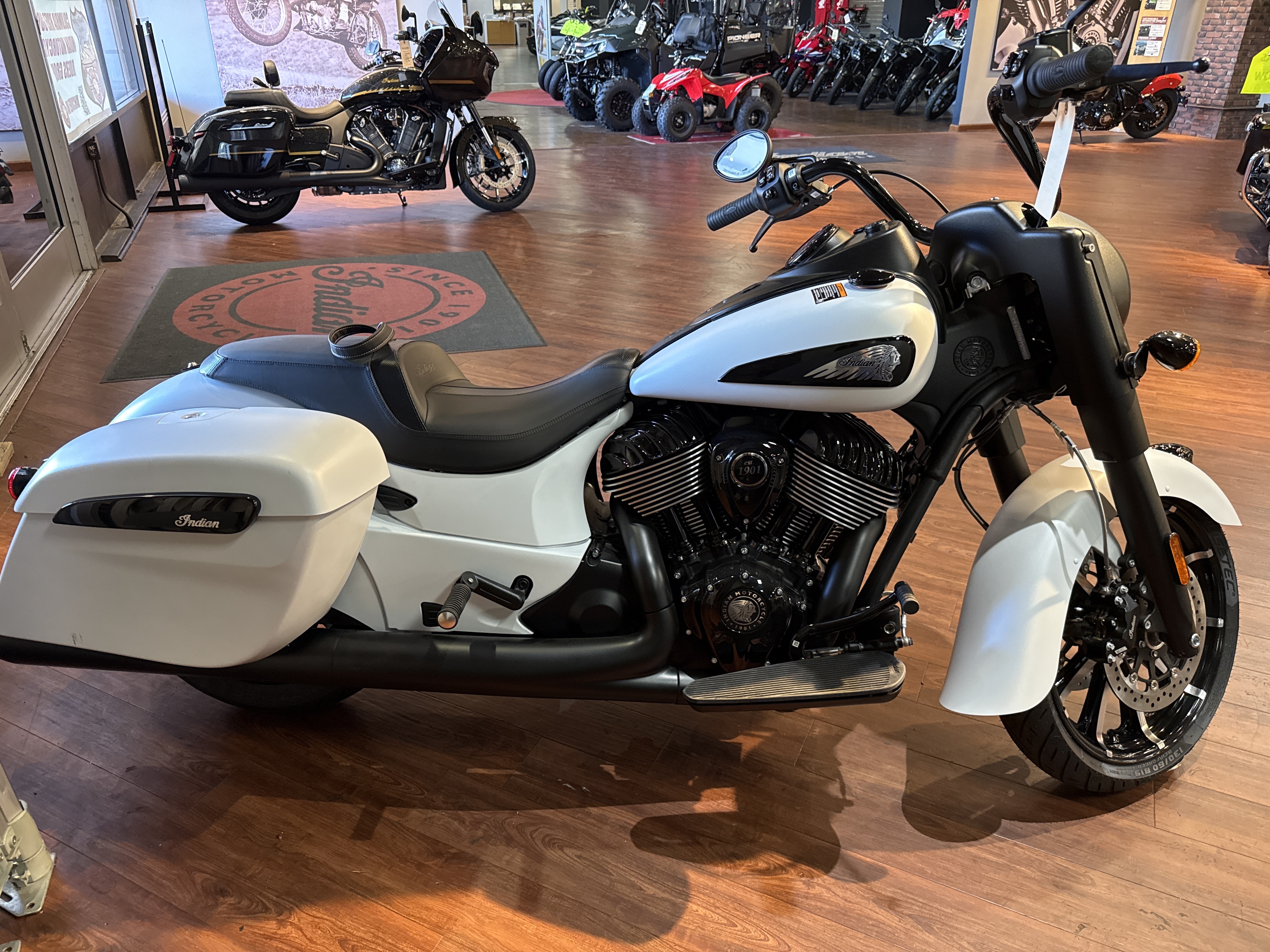 2026 Indian SPRINGFIELD DH, GHOST WHITE METALLIC SMOKE BASE in Vancouver, WA