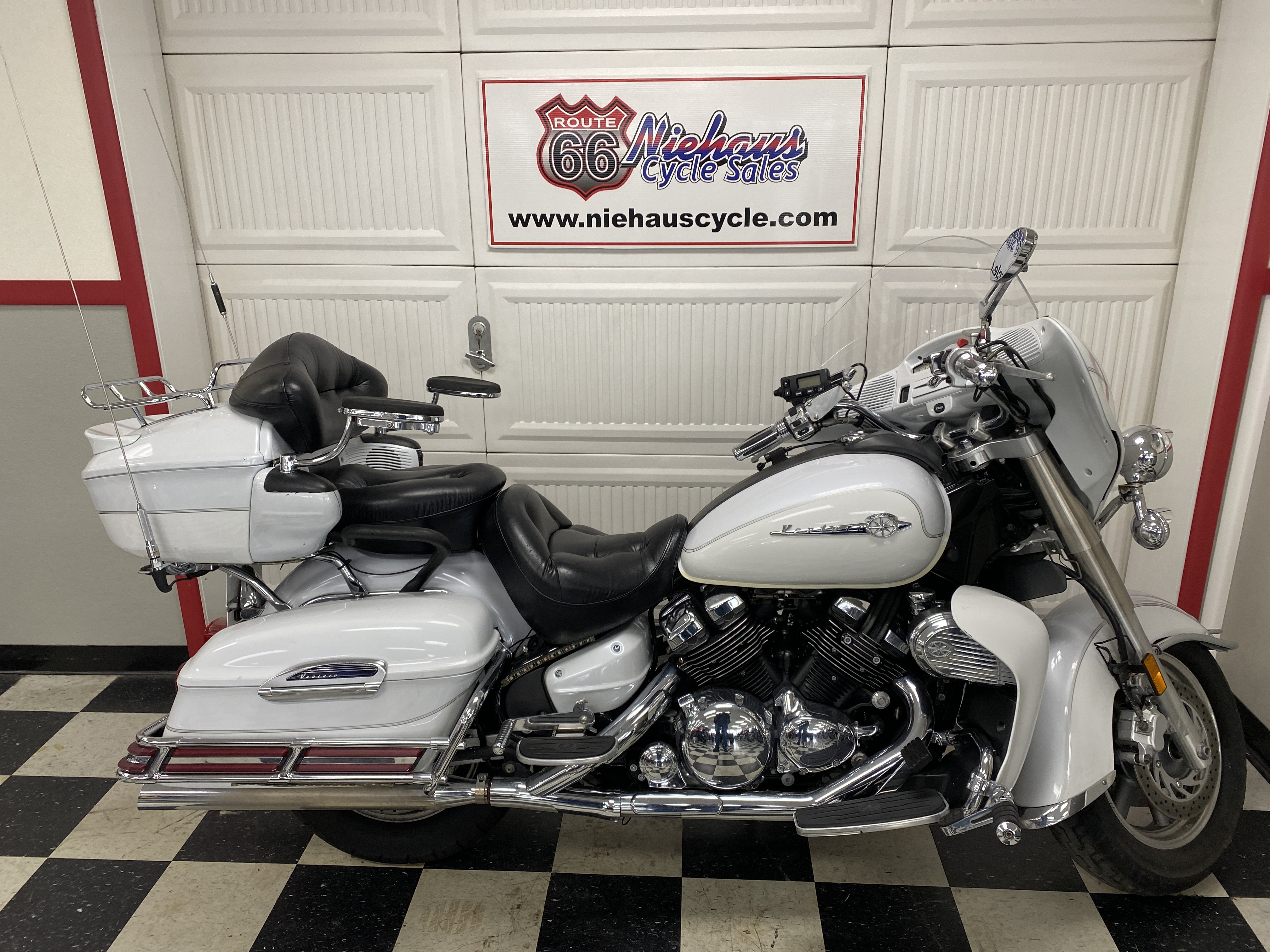 2004 Yamaha XVZ1300TF ROYAL STAR VENTURE VENTURE in Litchfield, IL