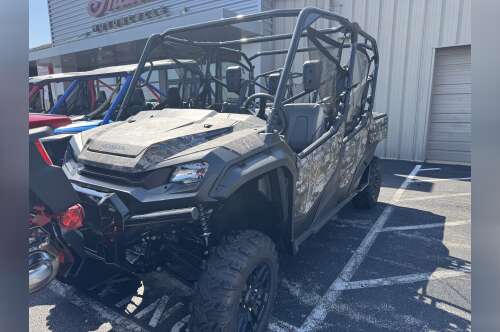 2025 Honda PIONEER 1000-6 DLX CRE Deluxe in st. louis MO