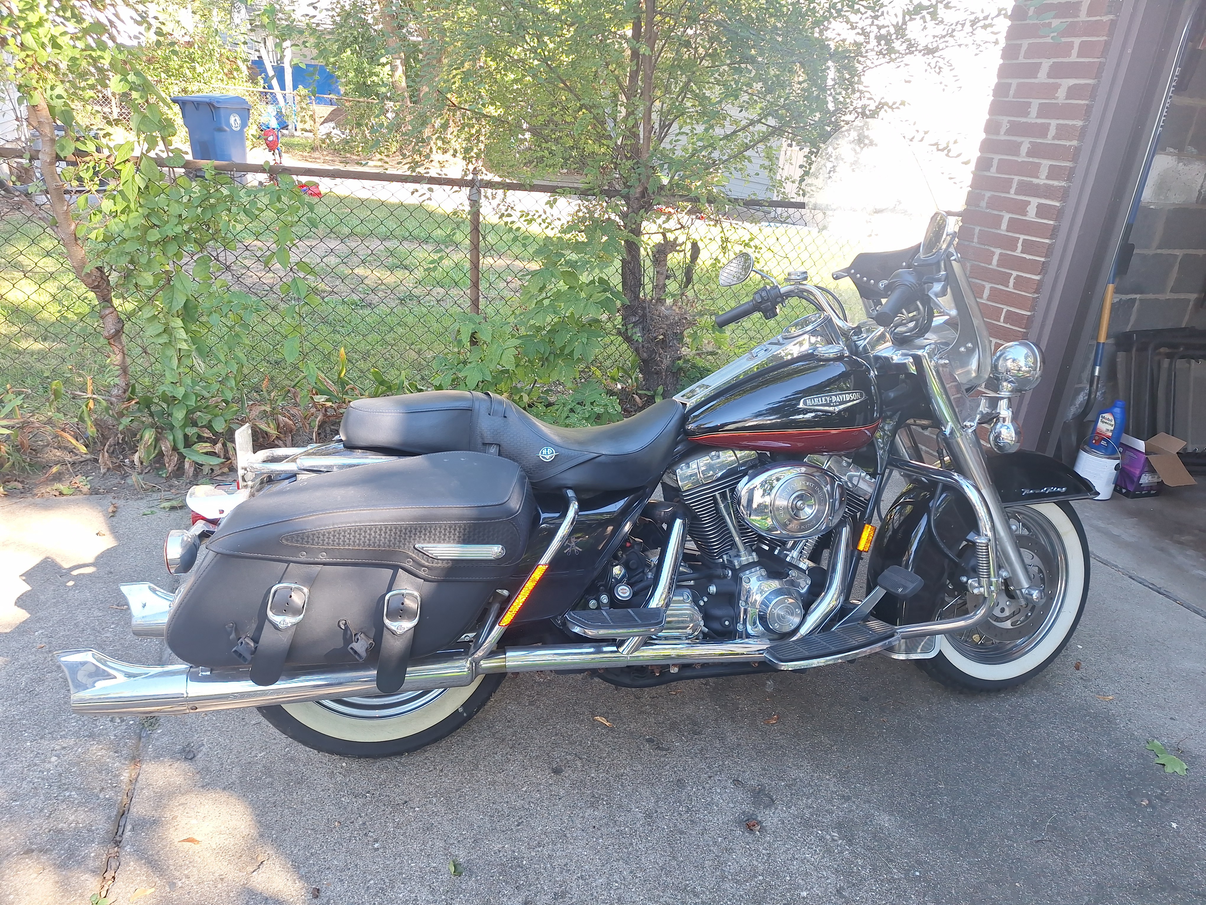 2005 Harley-Davidson ROAD KING CLASSIC CLASSIC in Redford, MI