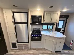 2022 Highland Ridge Range Lite 252RB