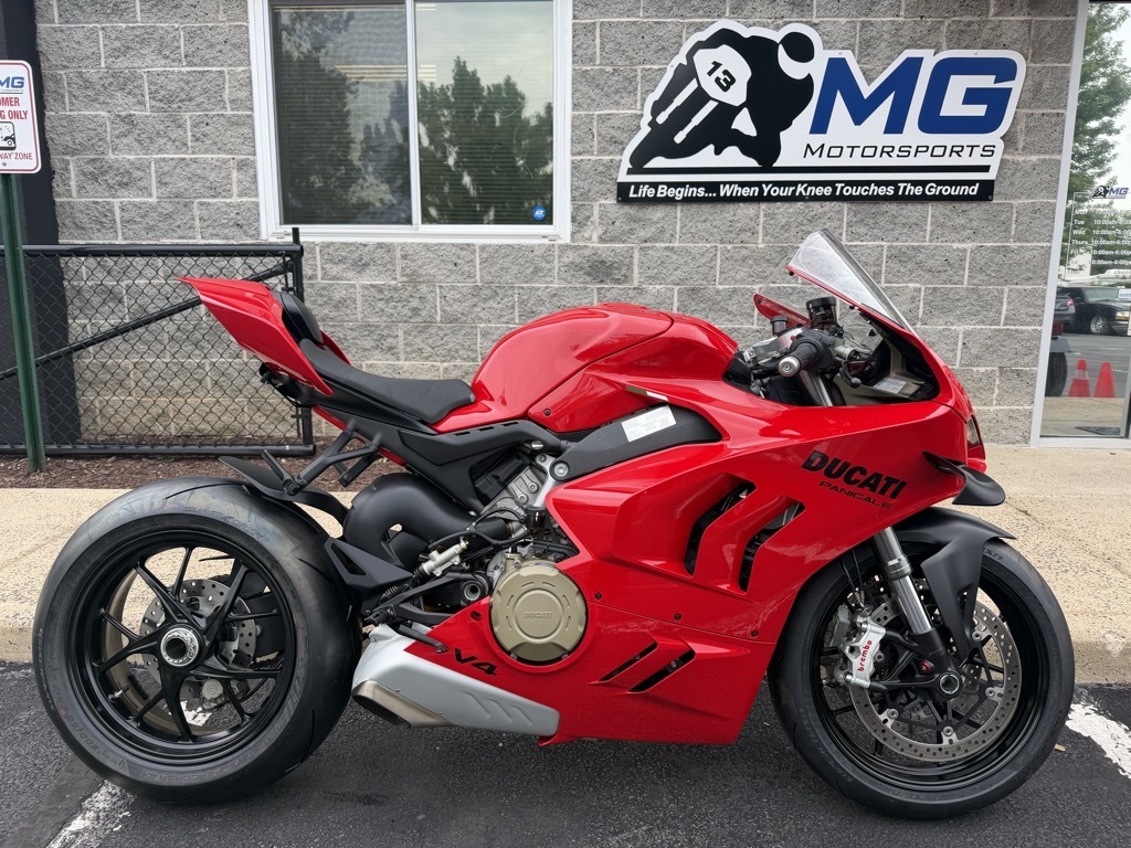 2023 Ducati PANIGALE V4 V4 in Sterling, VA