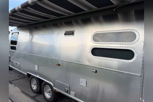 2021 Airstream GLOBETROTTER 30RB TWIN in arcadia CA