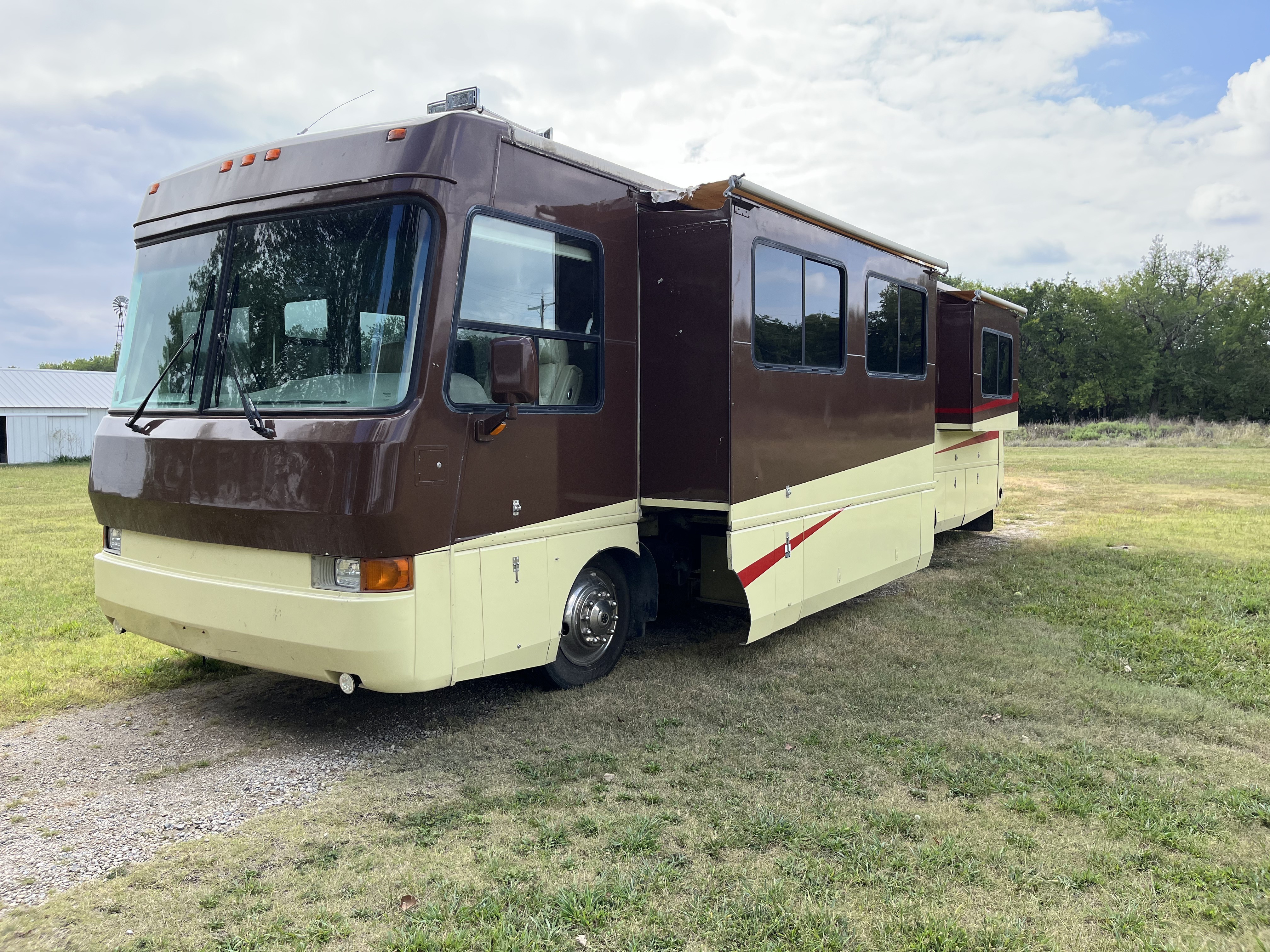 2001 Safari CHEETAH 3796 in andover KS