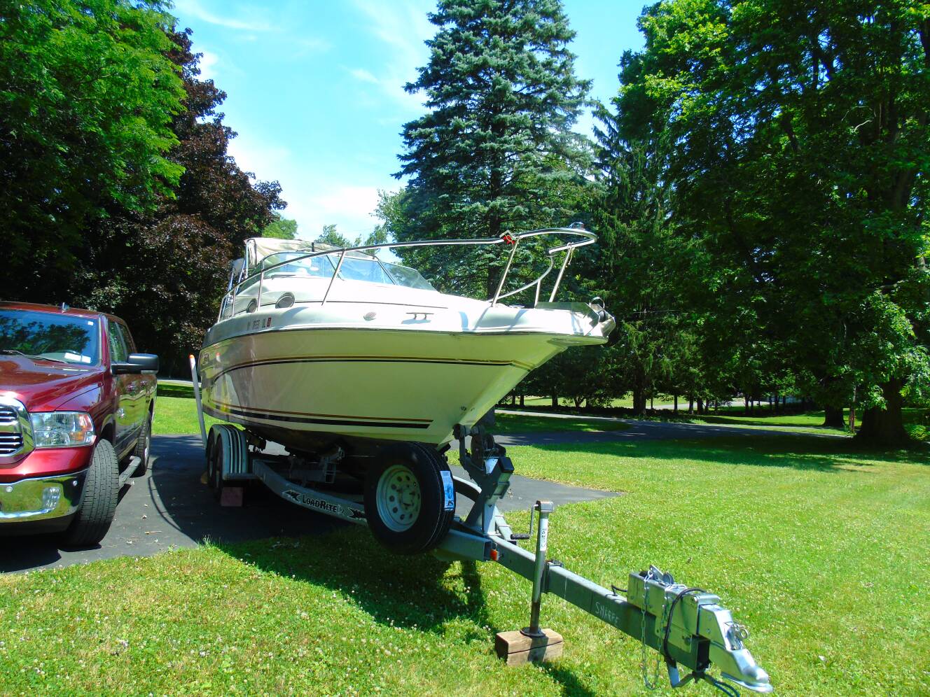 A photo of this 1998 Sea Ray 250 SUNDANCER