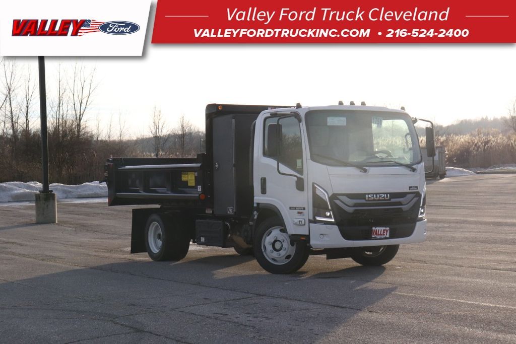 2025 ISUZU NRR in Cleveland, OH