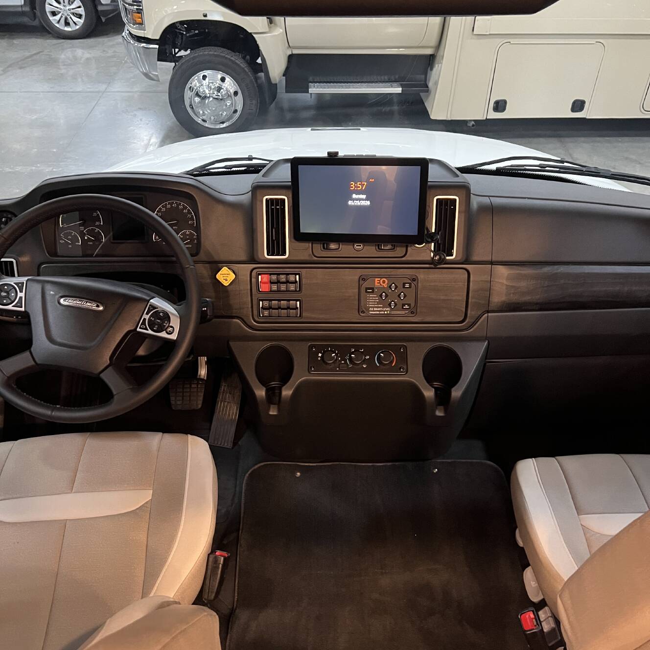 A photo of this 2027 Thor Motor Coach PASADENA SV 34XG