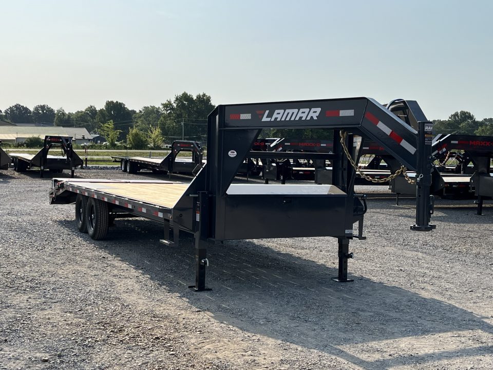 2027 Lamar Trailers F8022427 in Dexter, KY