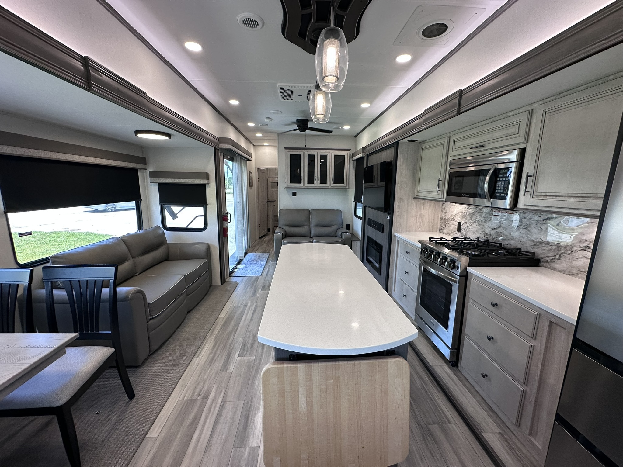 2024 Forest River SANDPIPER DESTINATION 402FK in lake wales FL