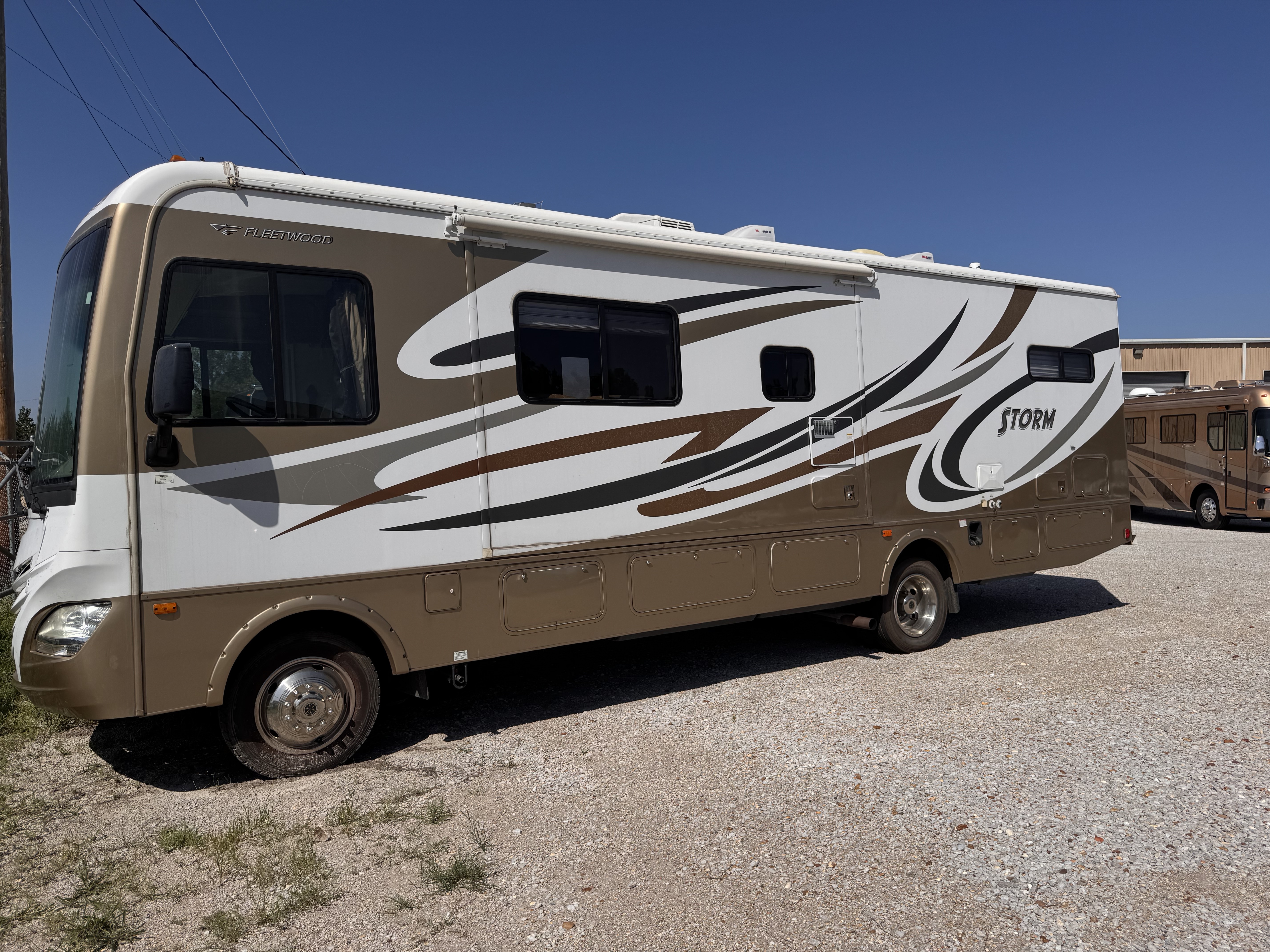 2011 Fleetwood STORM 32BH RV