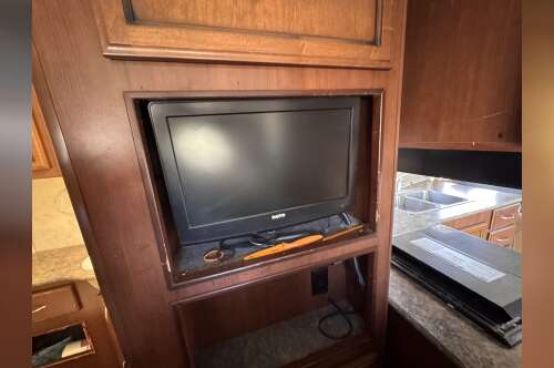 2011 Fleetwood STORM 32BH in germantown TN