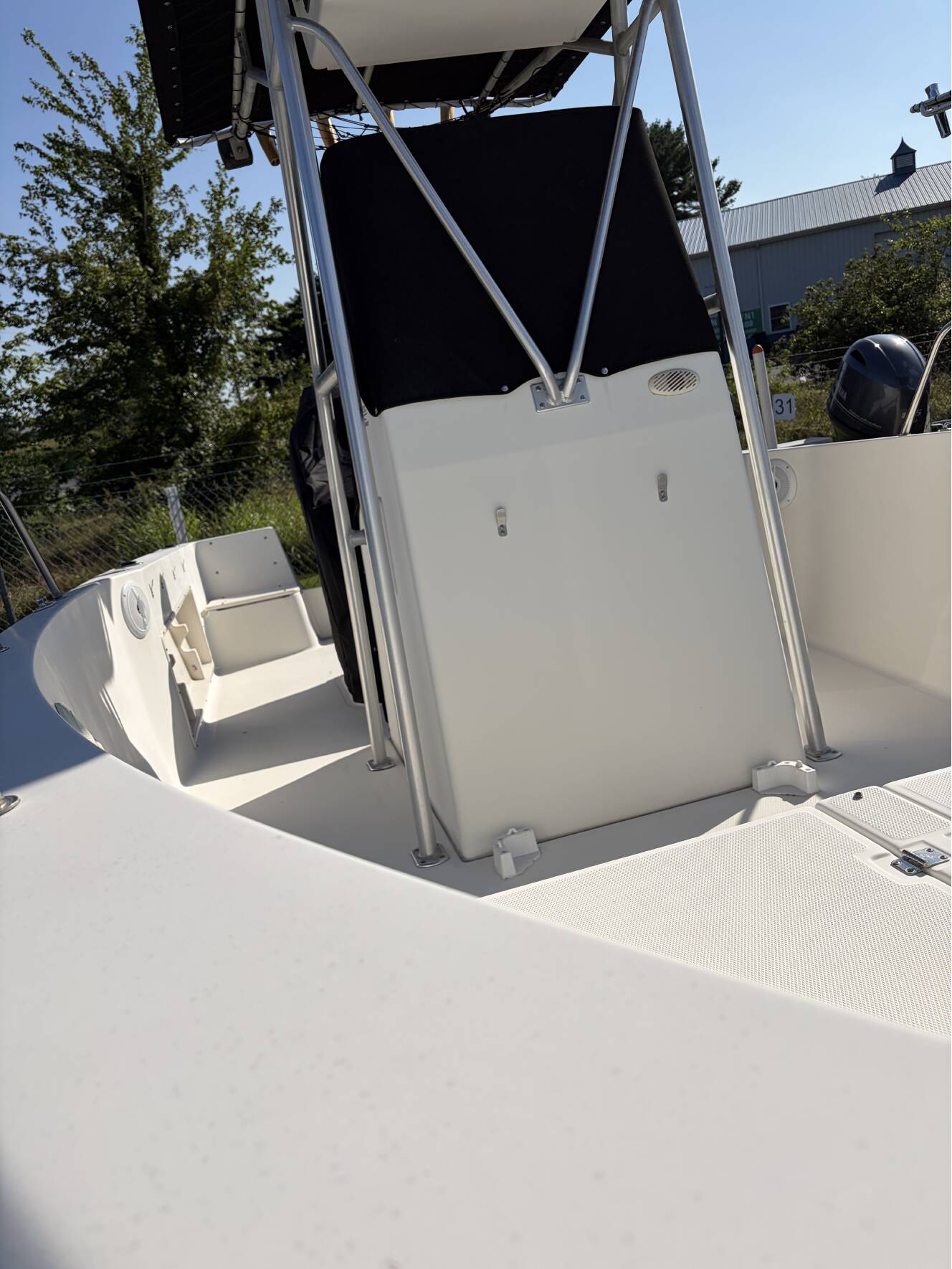 A photo of this 2004 Hydra-Sports 212-WA