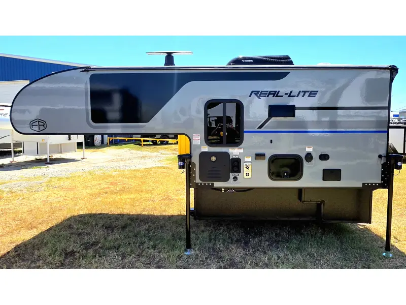 2027 PALOMINO Palomino Real Lite HS-1803