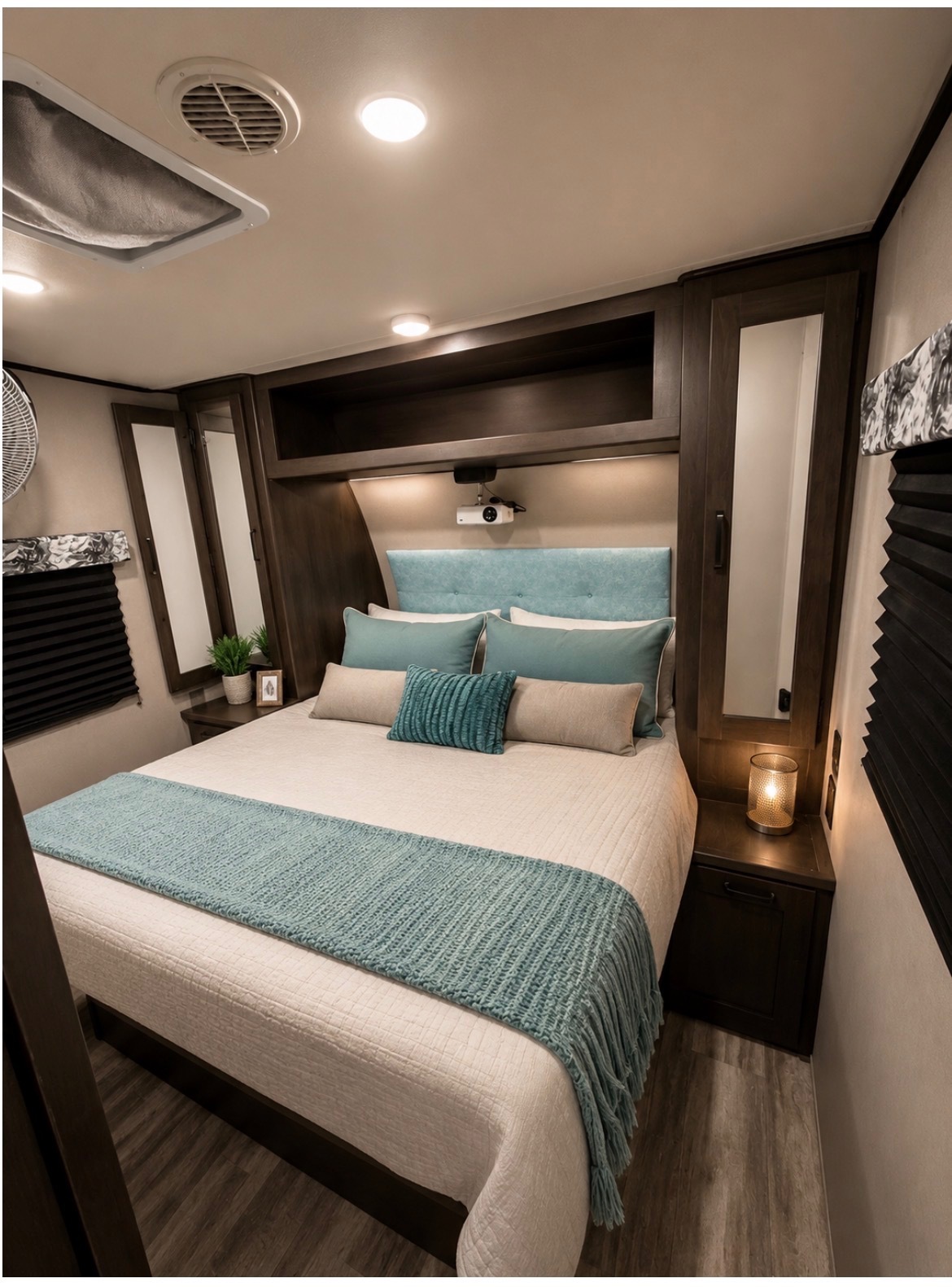 2022 Grand Design TRANSCEND 247BH in sarasota FL