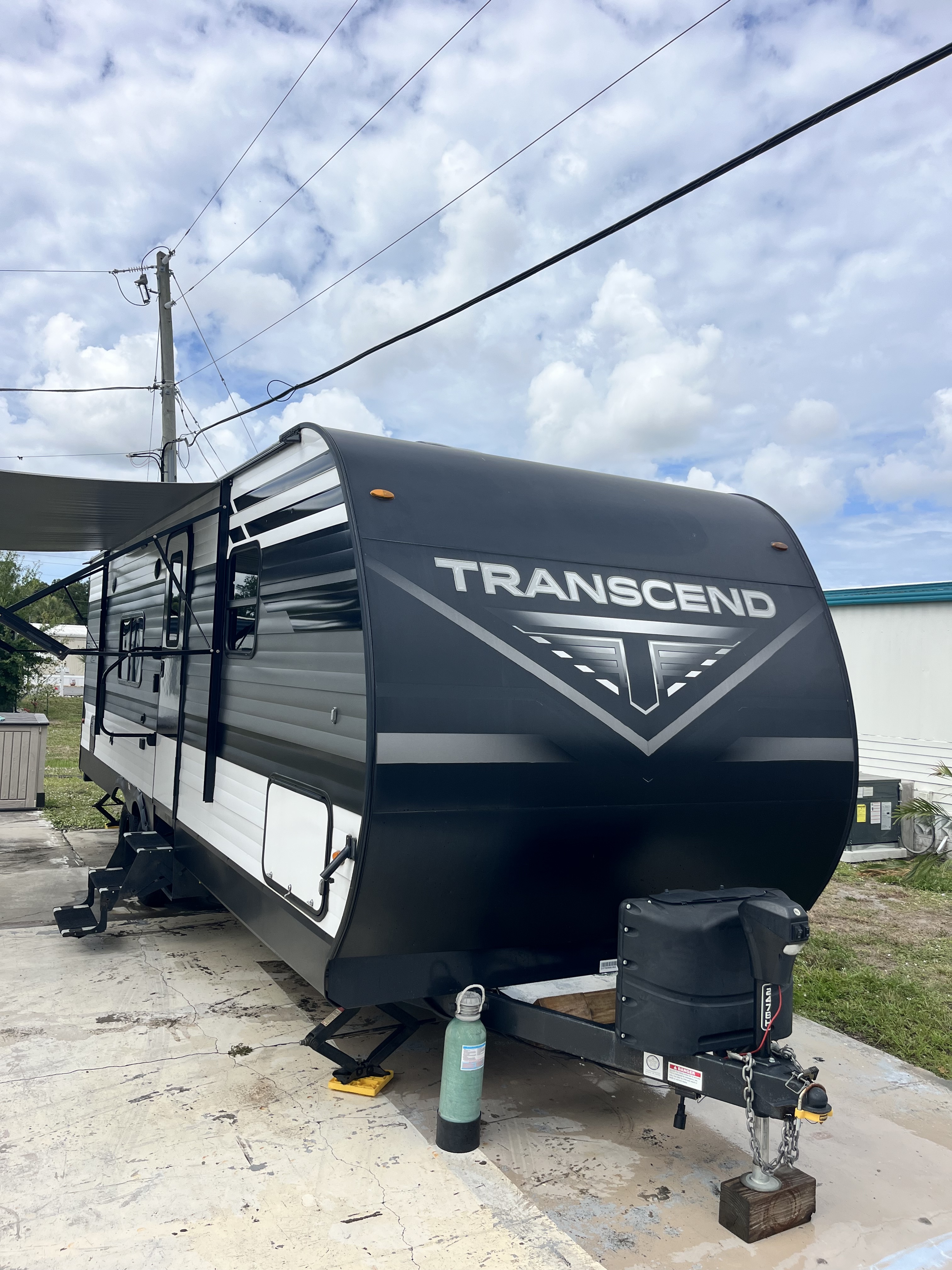 2022 Grand Design TRANSCEND 247BH in sarasota FL