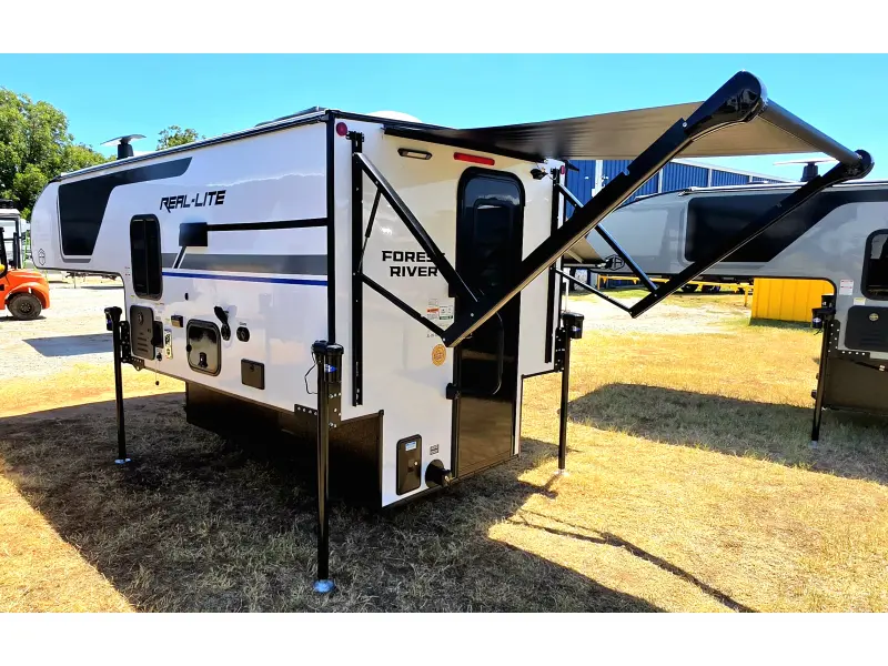 2027 PALOMINO Palomino Real Lite HS-1803