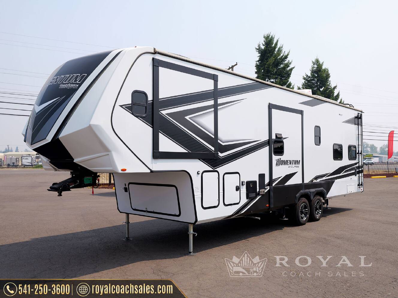 A photo of this 2024 Grand Design MOMENTUM 320G