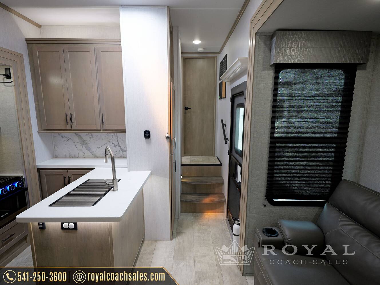 A photo of this 2024 Grand Design MOMENTUM 320G