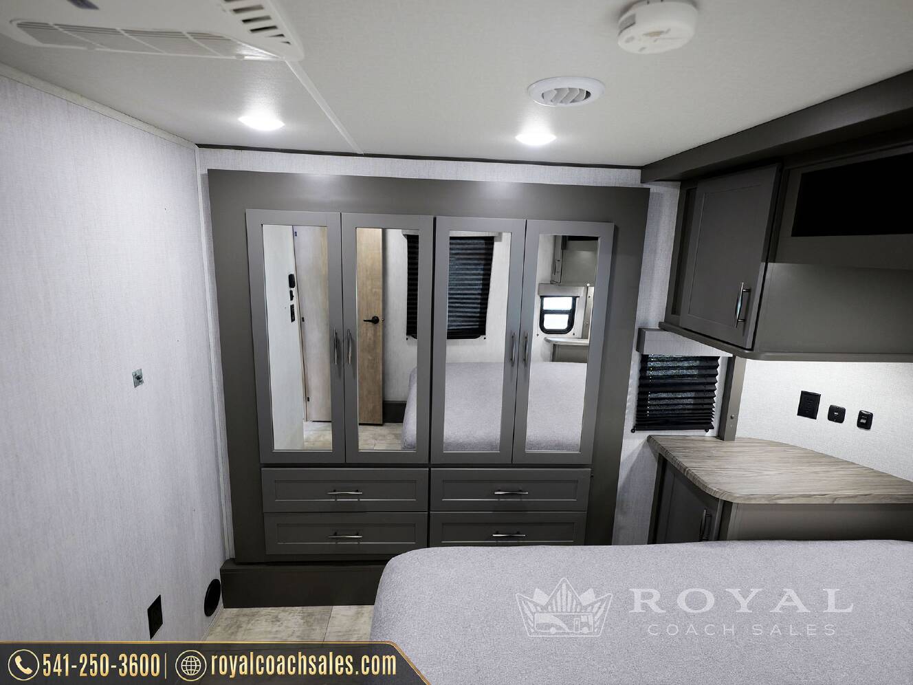 A photo of this 2024 Grand Design MOMENTUM 320G