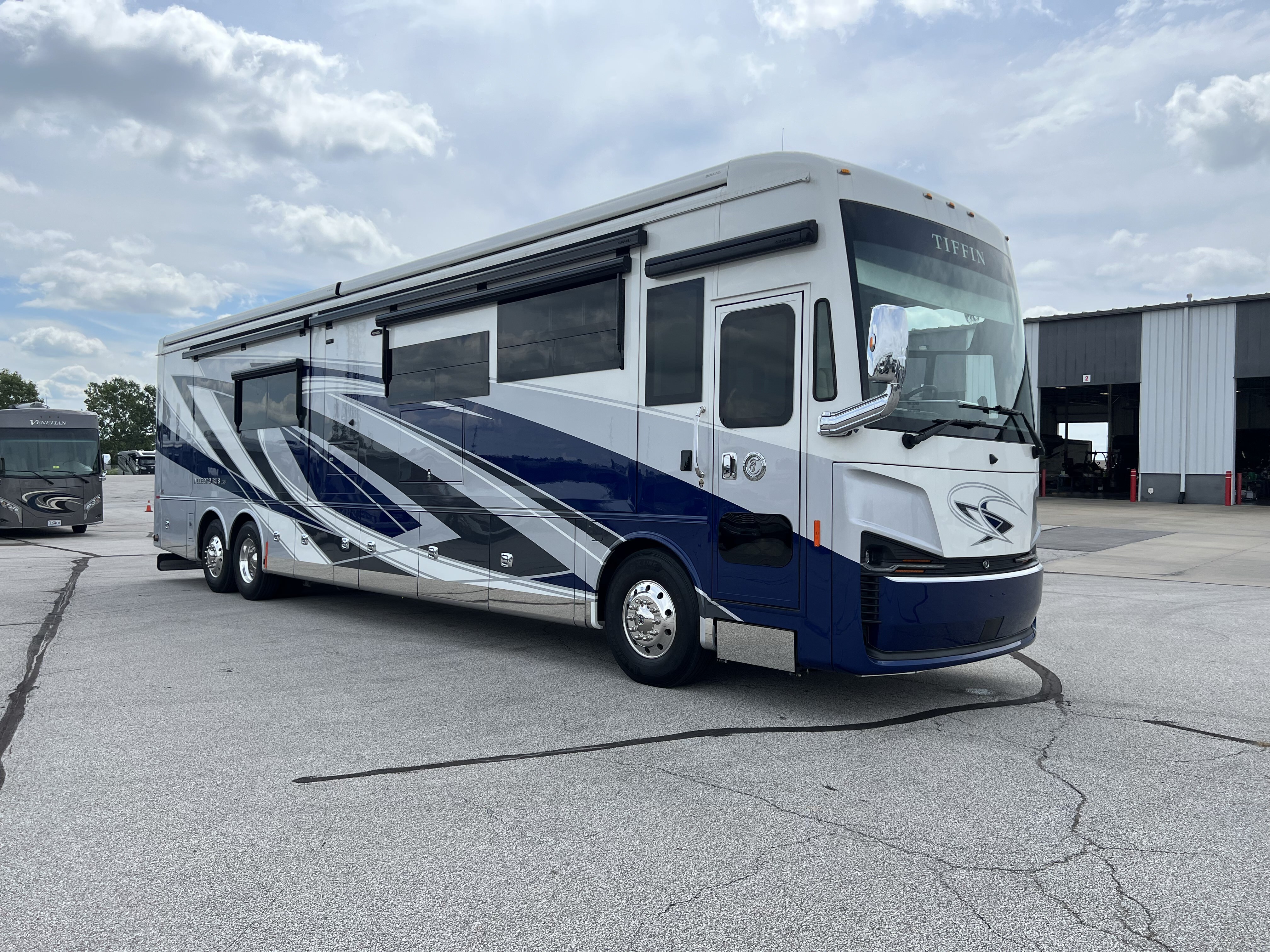 2027 Tiffin Allegro Bus 45OPP in belton MO