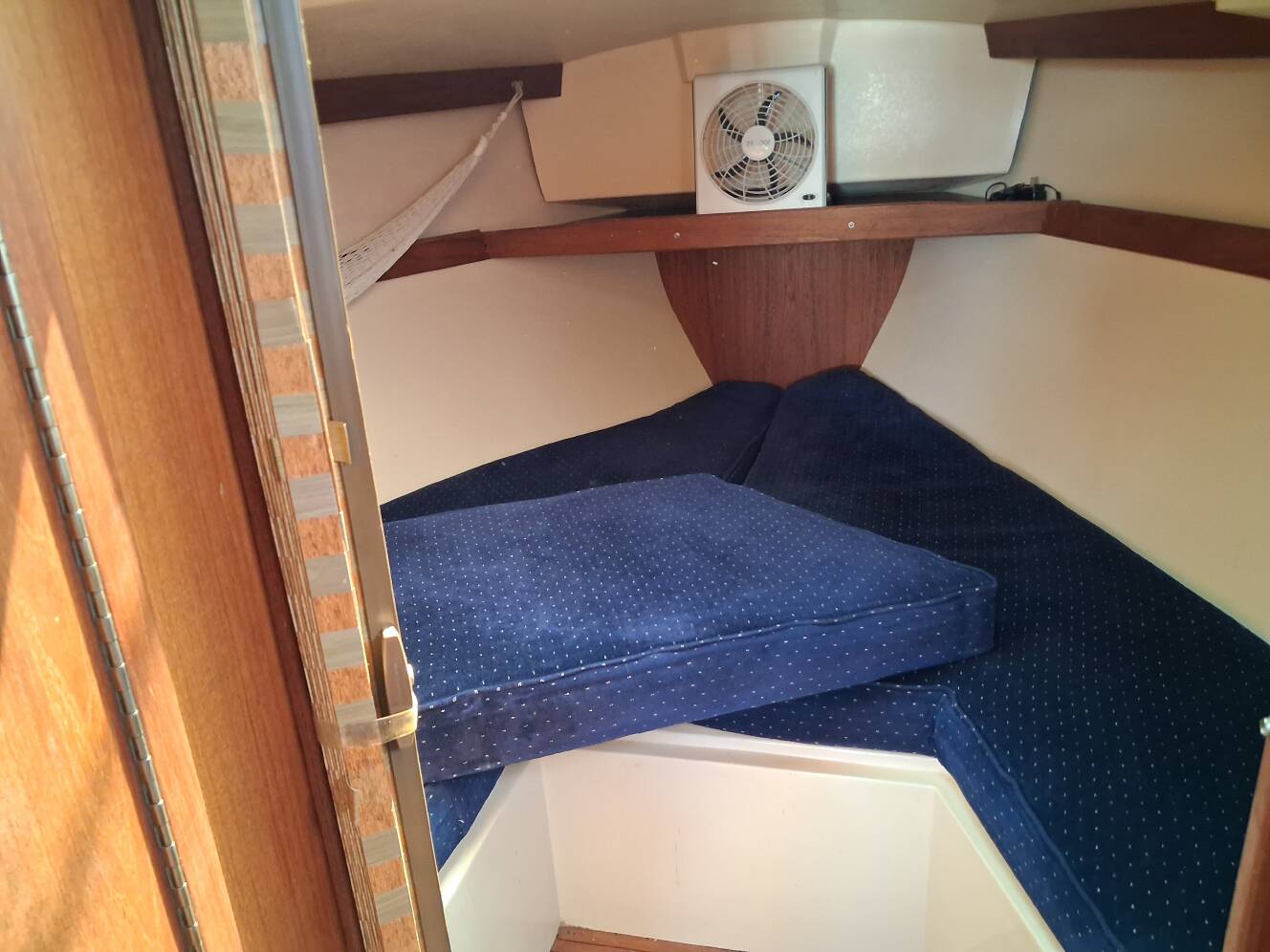 A photo of this 1989 Catalina CATALINA