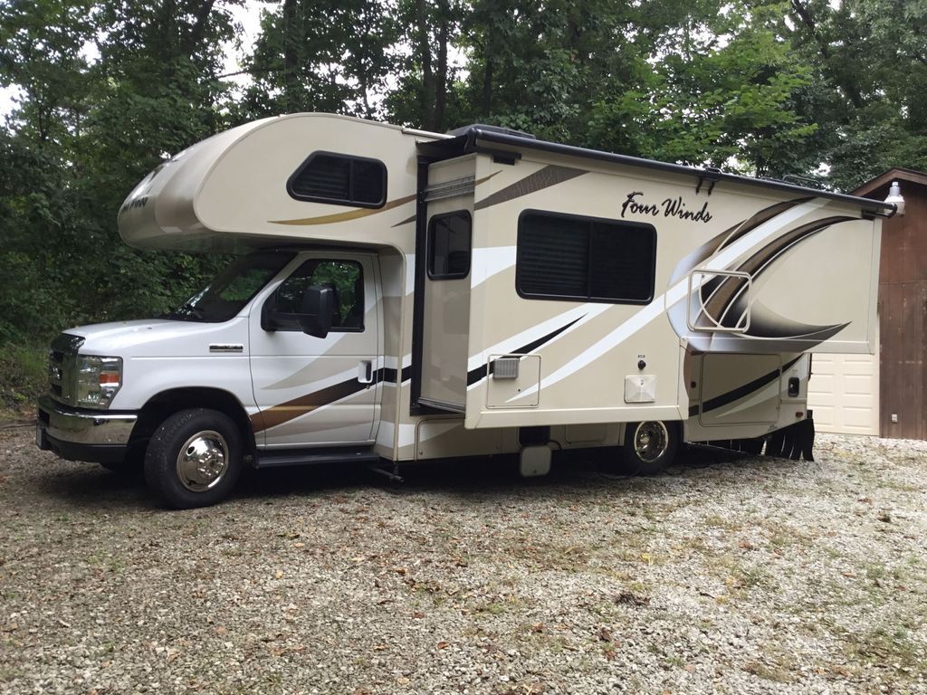 2017 Thor Motor Coach Four Winds 24F in columbia MO