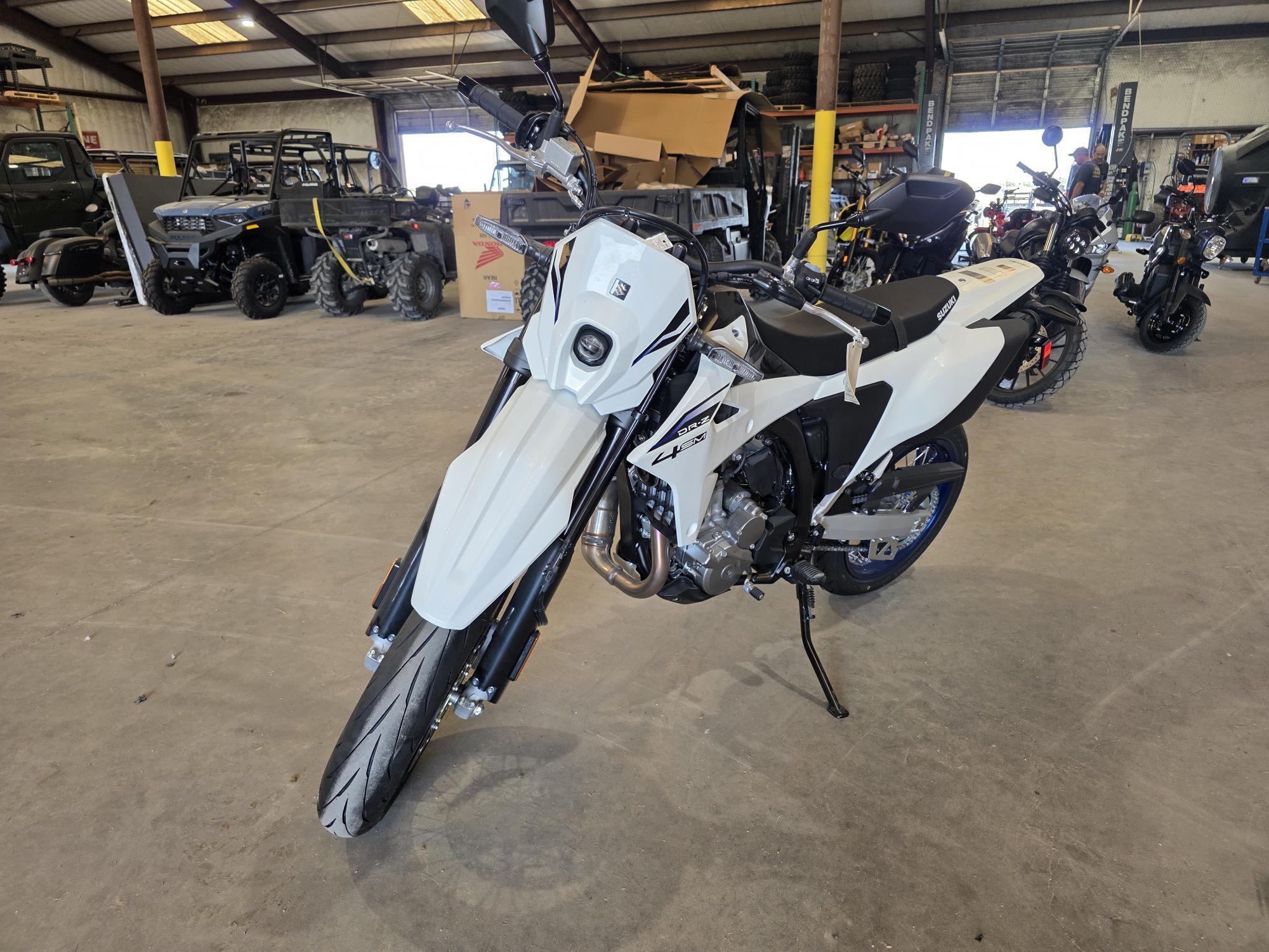 2025 Suzuki DR-Z4SM Super Motard BASE in El Campo, TX