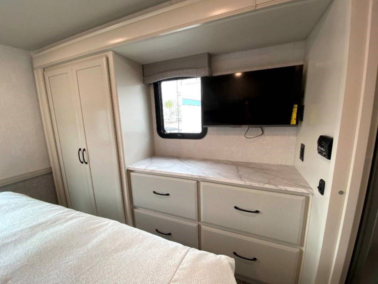 A photo of this 2024 Fleetwood FLAIR 29M