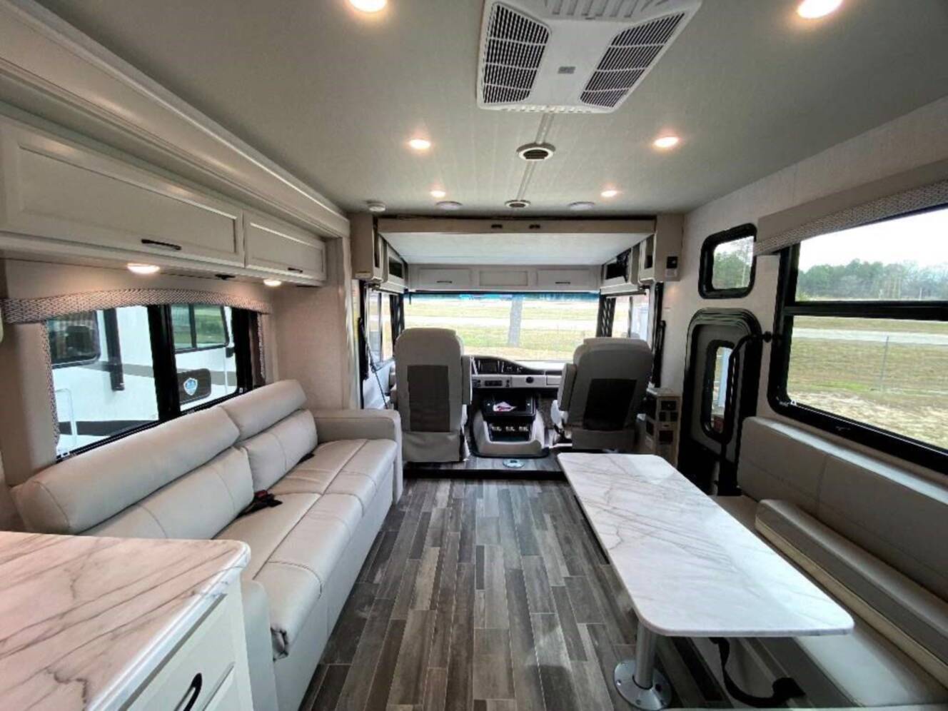 A photo of this 2024 Fleetwood FLAIR 29M