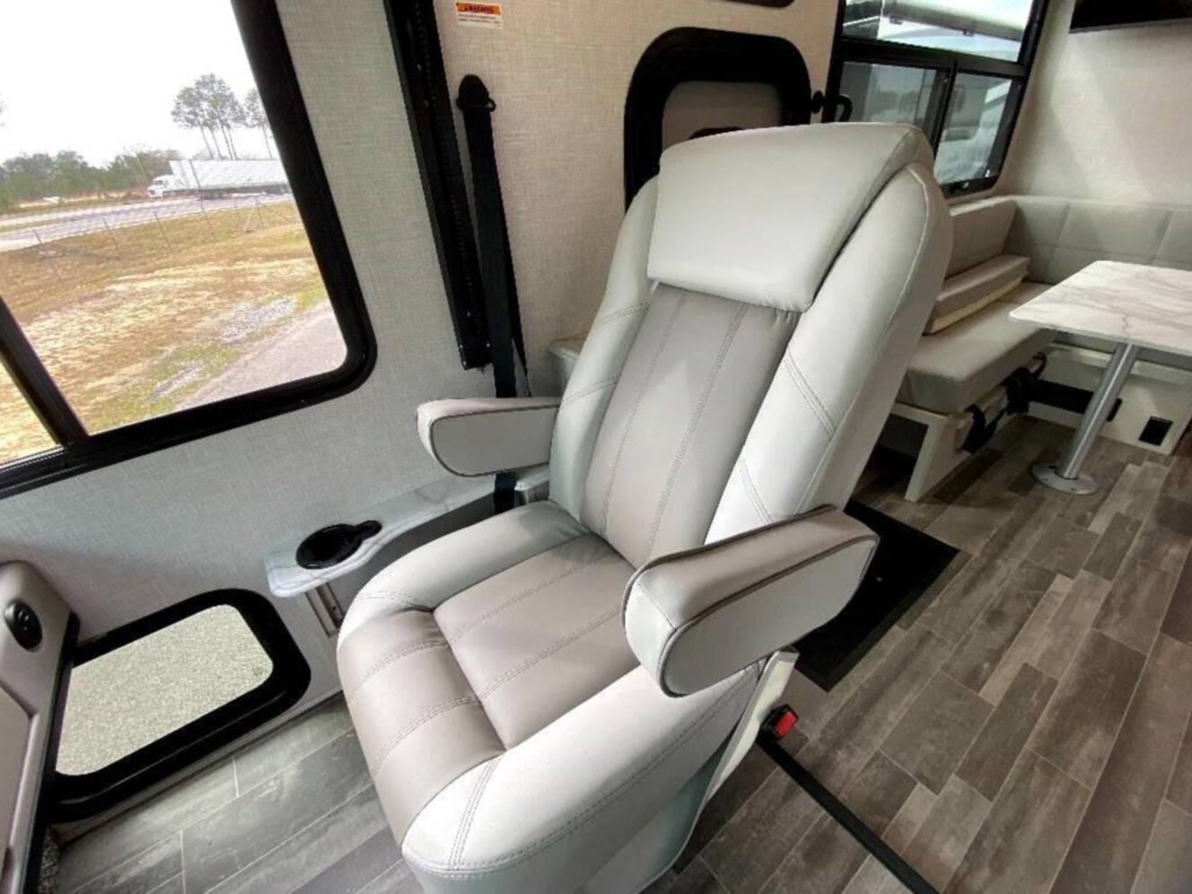 A photo of this 2024 Fleetwood FLAIR 29M