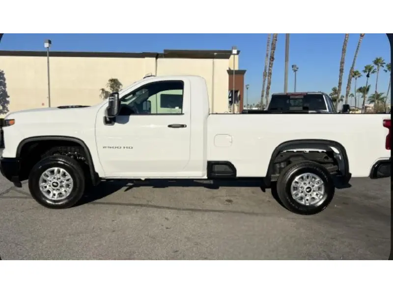 2025 CHEVROLET SILVERADO