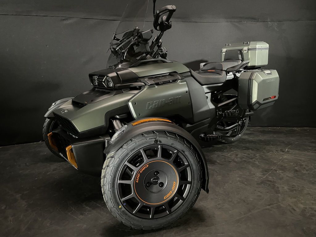 2025 Can-Am Canyon? Redrock REDROCK in Appleton, WI