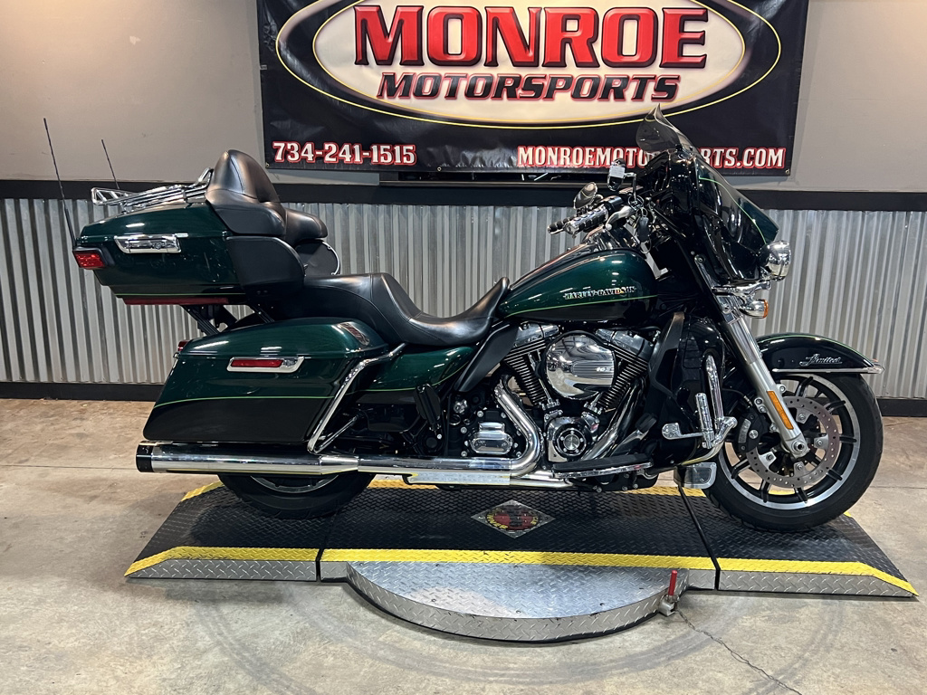 2016 Harley-Davidson FLHTKL ULTRA LIMITED LOW in Monroe, MI