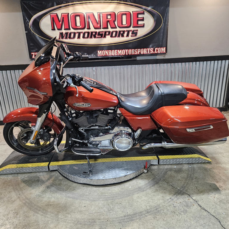 2024 Harley-Davidson STREET GLIDE in Monroe, MI