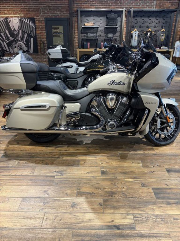 2026 Indian Pursuit Limited Silver Quartz Metallic LIMITED in Bristol, VA