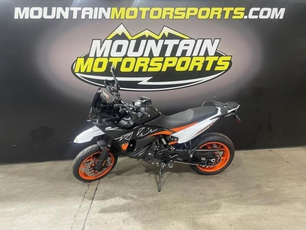 2024 KTM SMT 890 890 in Gadsden, AL