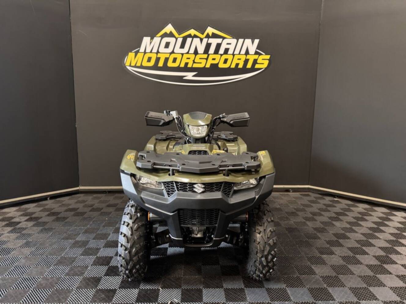 A photo of this 2025 Suzuki KingQuad 500 AXi Power Steering