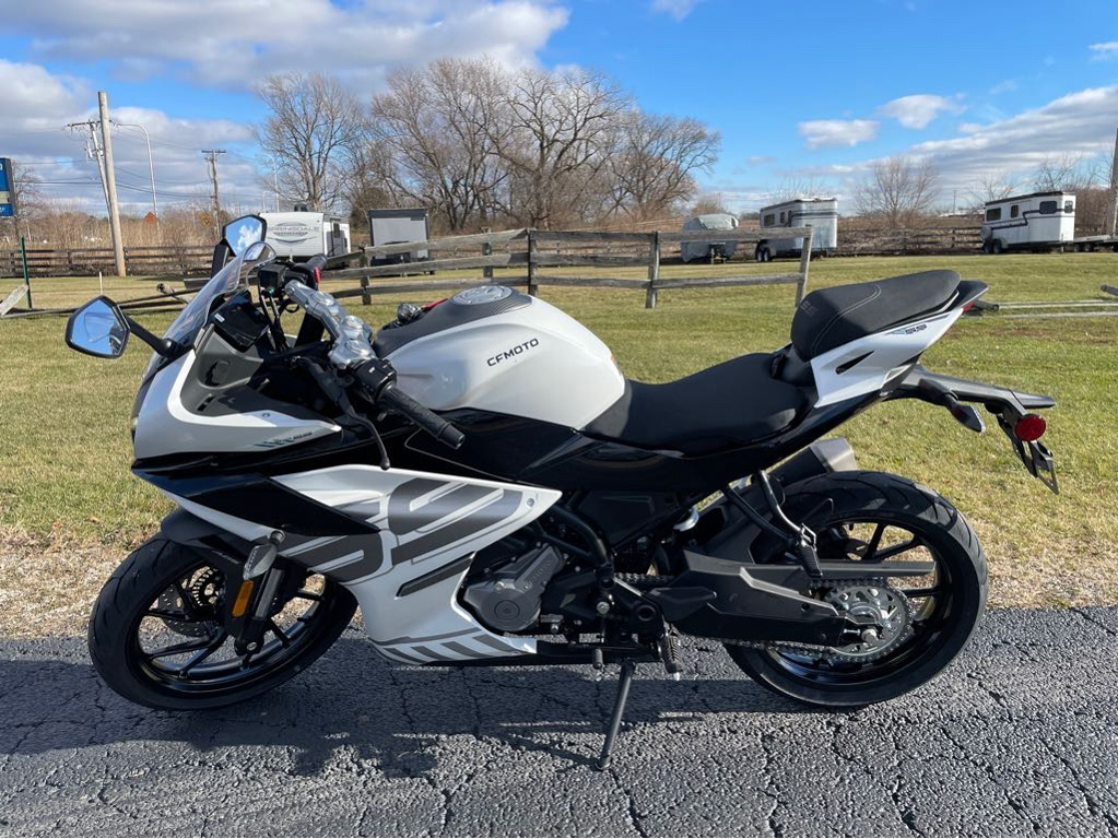 2026 CFMOTO SS 300 - NEBULA WHITE 300 in Marengo, IL