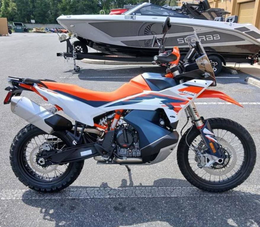 2026 KTM Adventure 890 R 890 R in Daytona Beach, FL