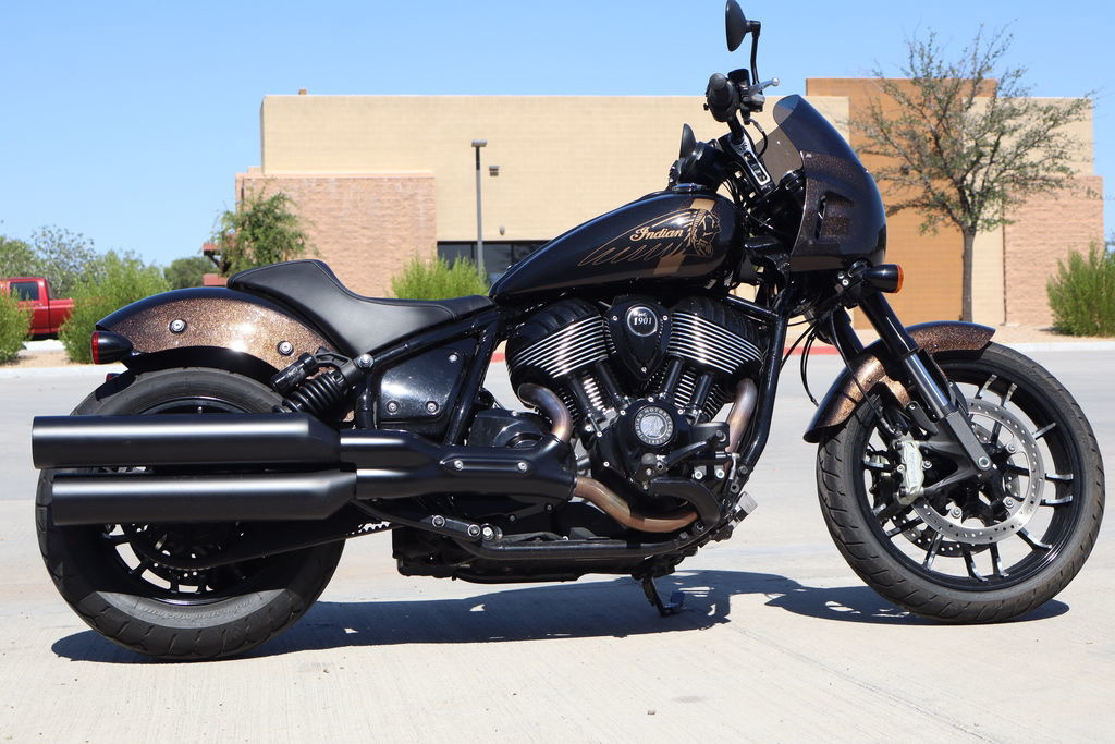 2024 Indian Sport Chief Icon Smoky Quartz Metallic Pearl BASE in Goodyear, AZ